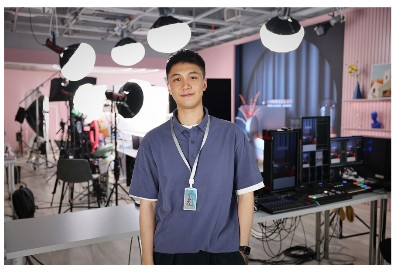 16667654812684496198185.jpg 胡可直播间4.jpg